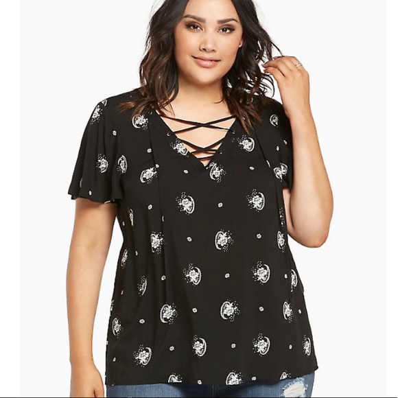 torrid Tops - Torrid Paisley Floral Print Lace Up Top